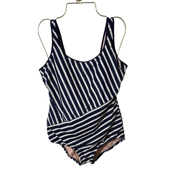 Lands End 12 Chlorine Resistant Soft Cup Tugless Sporty 1 Piece Striped Swimsuit - Picture 2 of 11